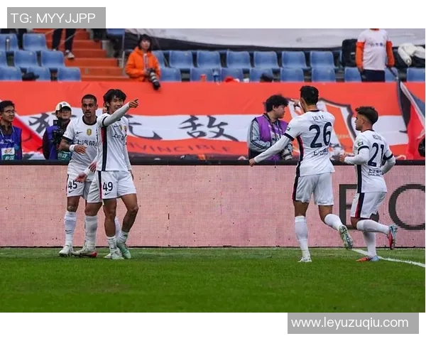 祝海港足球俱乐部球员李新翔生日快乐愿他在新的一岁里更进一步