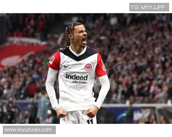 德天空报道法兰克福高层未考虑解雇托普默勒将失利责任归于球员表现