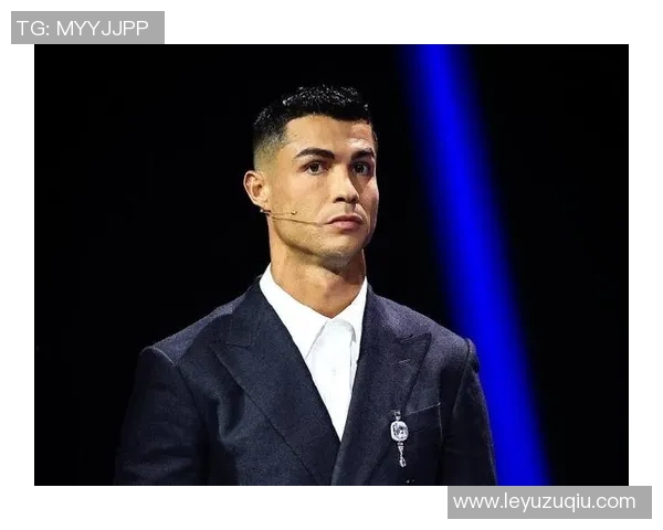 C罗获环球声望奖回应家人劝停称仍能为球队贡献为何不继续奋斗